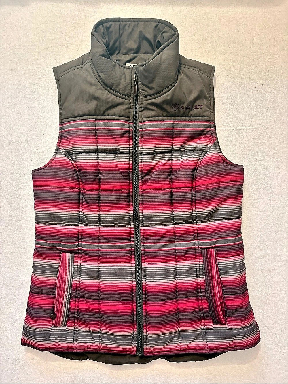 Ariat Striped Puffer Vest in Red & Gray Size Medium